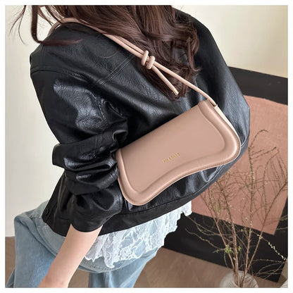 Bolsa Feminina Tiracolo Baguete Feminina Preta Minimalista com Alça de Nó Dupla