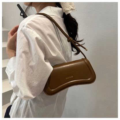 Bolsa Feminina Tiracolo Baguete Feminina Preta Minimalista com Alça de Nó Dupla