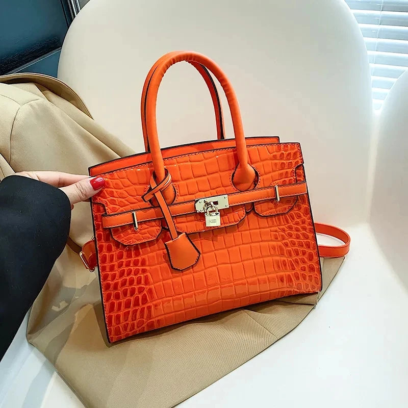 Bolsa Feminina Tote Modelo Queen Croco White – Edição Limitada