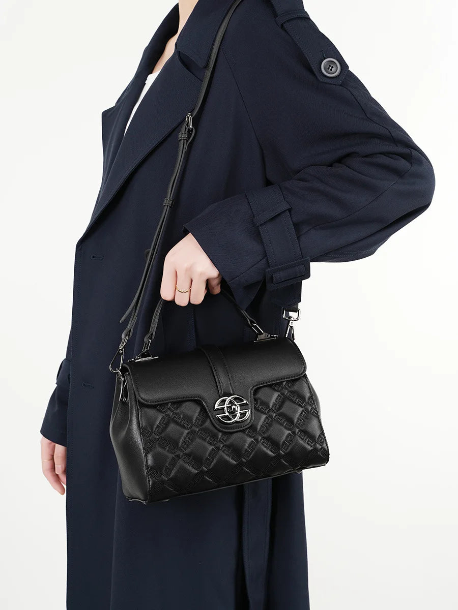 Bolsa Feminina Transversal Mocca Deluxe – Estruturada em Matelassê