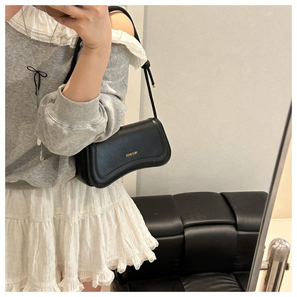 Bolsa Feminina Tiracolo Baguete Feminina Preta Minimalista com Alça de Nó Dupla