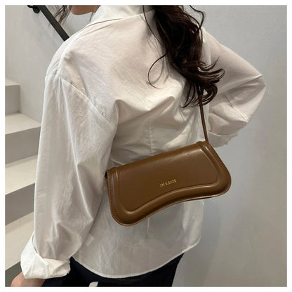 Bolsa Feminina Tiracolo Baguete Feminina Preta Minimalista com Alça de Nó Dupla