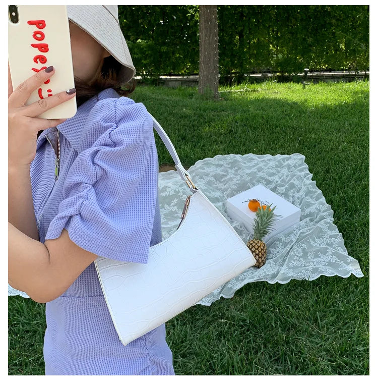 Bolsa Feminina Tiracolo Croco Gloss Black