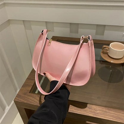 Bolsa Feminina Tiracolo Baguete Feminina de Ombro em Verniz