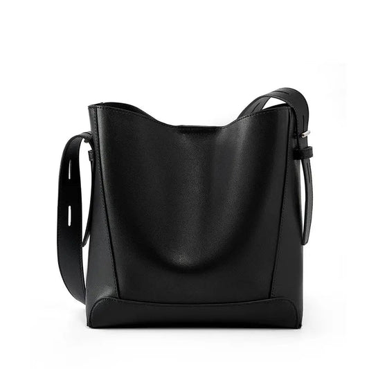 Bolsa Feminina de Couro Modelo Mocca Plus - Loja Glamurize LTDA