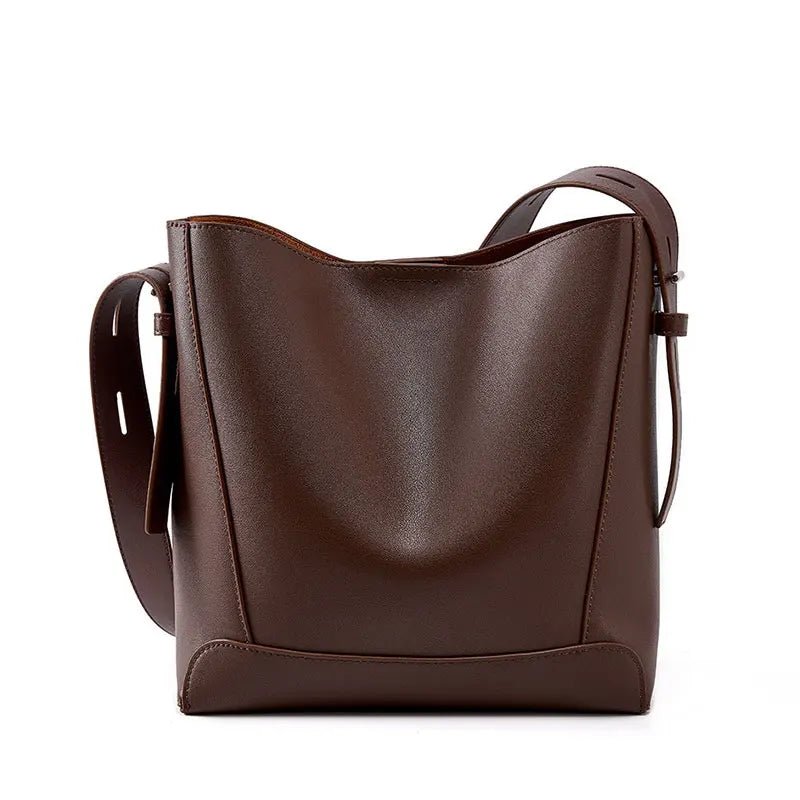 Bolsa Feminina de Couro Modelo Mocca Plus - Loja Glamurize LTDA