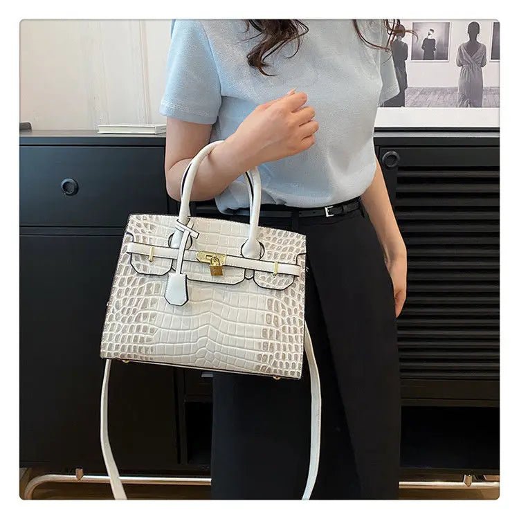 Bolsa Feminina Tote Modelo Queen Croco - Loja Glamurize LTDA