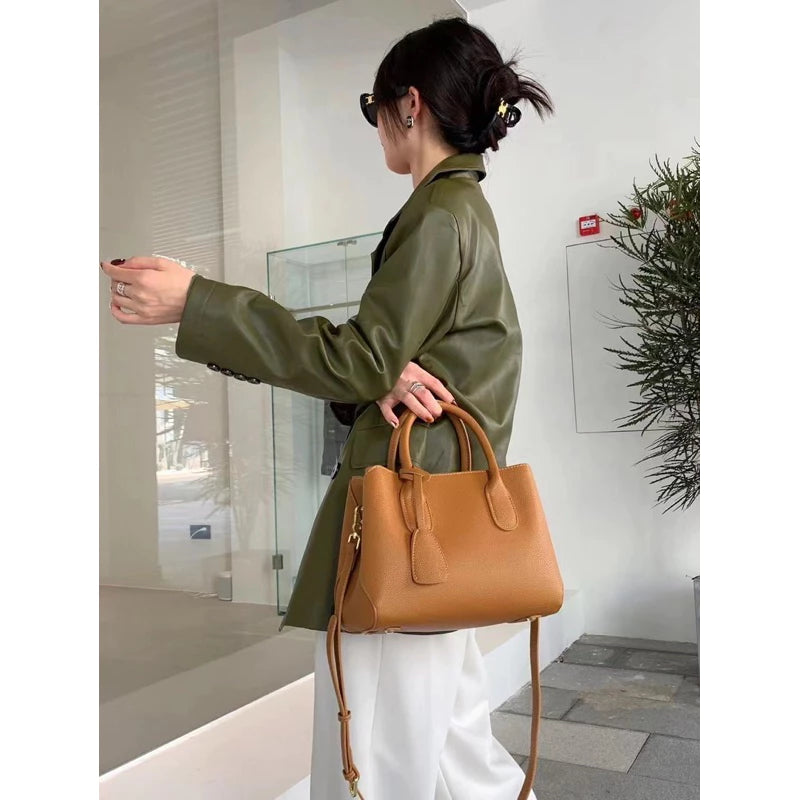 Bolsa Feminina Média Estruturada com 3 Divisórias e Alça Transversal Modelo Lorraine
